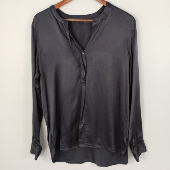 RAILS Satin Popover Blouse Size Medium Pearl Slate V Neck Relaxed Classic - Picture 1 of 11